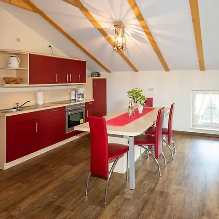 Obsttraeume Schlafen Im Weinfass *