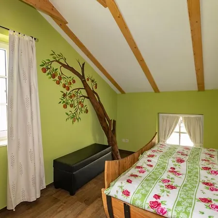 Obsttraeume Schlafen Im Weinfass