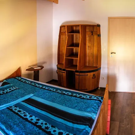 شقة Obsttraeume Schlafen Im Weinfass