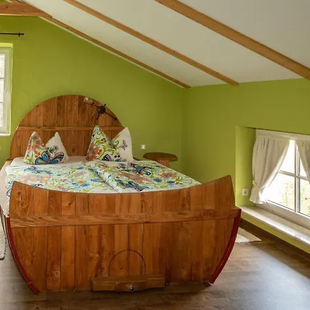 Obsttraeume Schlafen Im Weinfass Διαμέρισμα *