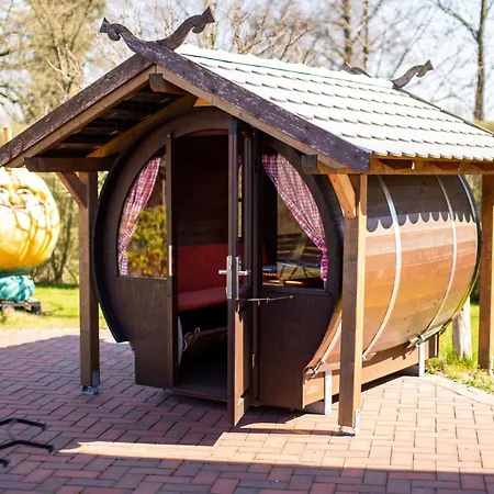 Obsttraeume Schlafen Im Weinfass Burg (Spreewald)