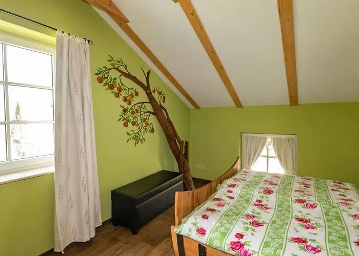 Obsttraeume Schlafen Im Weinfass